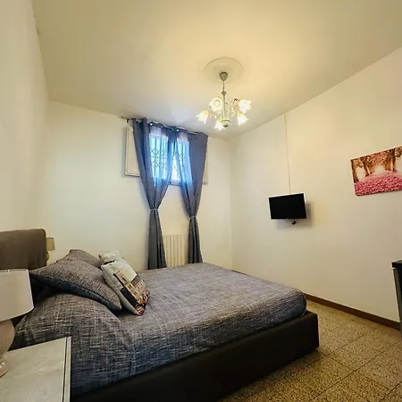 Toselli In Apartment Florence